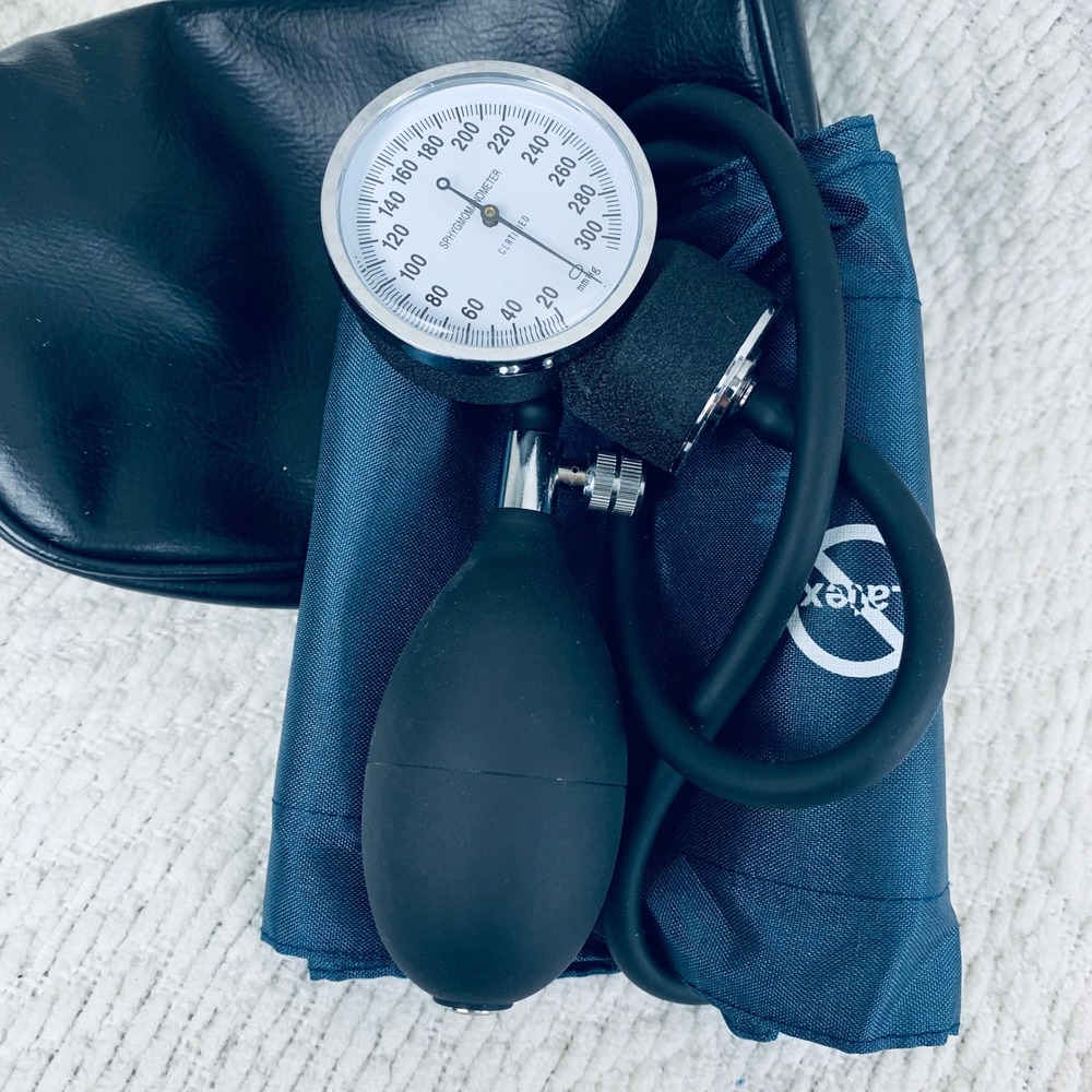 ADC Sphygmomanometer Unisex OS Navy Blue Aneroid Blood Pressure Monitor Manual